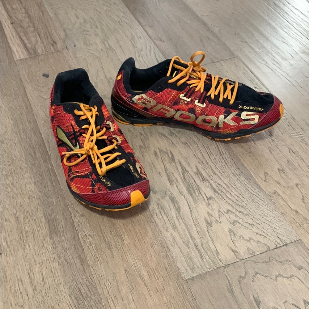 Brooks Cross Country Speed Dragon Mach Size 9 Running Feather Lite Cleats